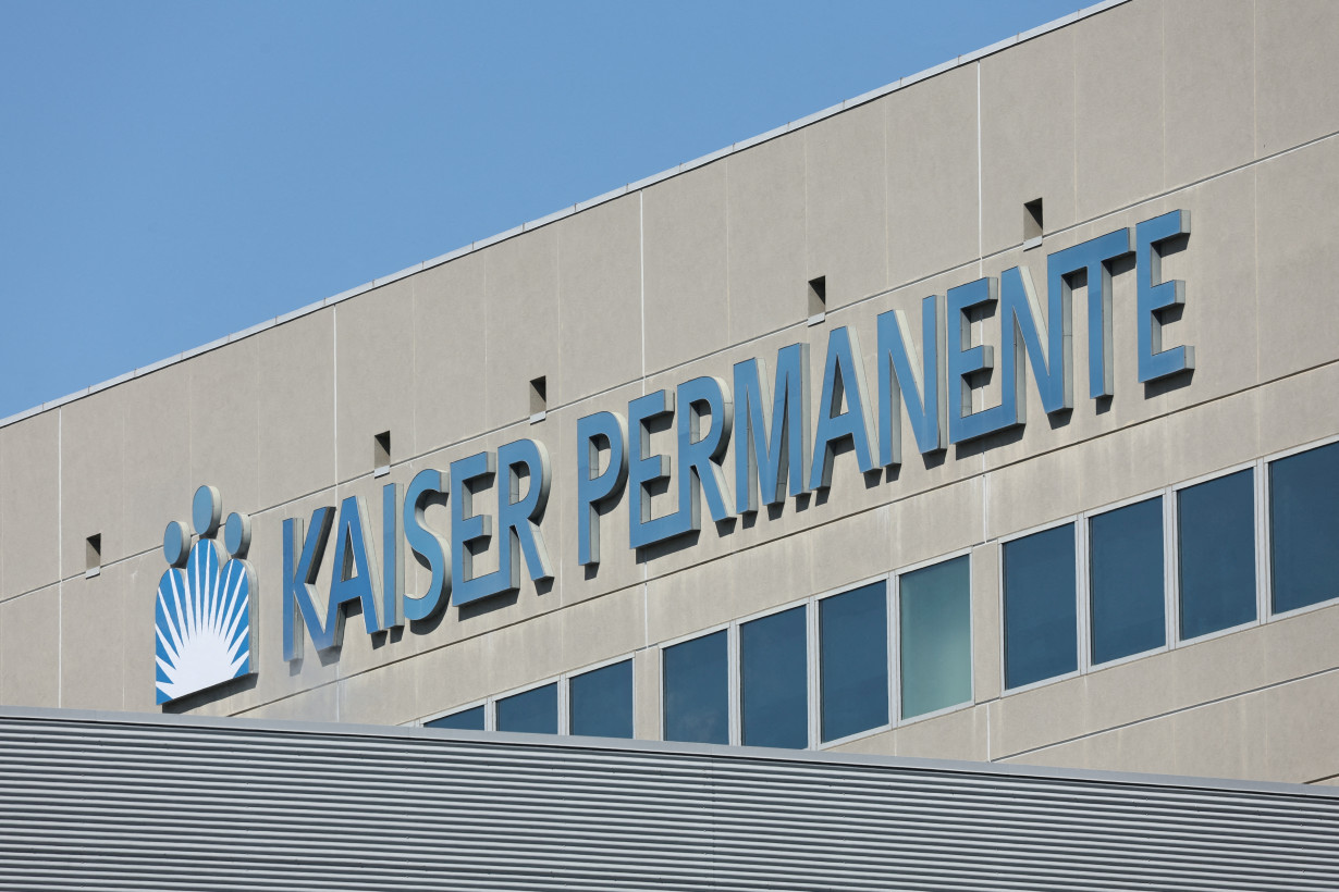 Kaiser Permanente braces for possible strike