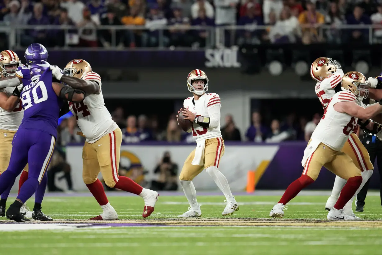 Vikings outlast 49ers 22-17 with 2 Cousins-Addison TDs and 2 late interceptions by Bynum