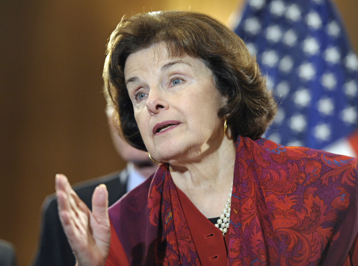 California Sen. Dianne Feinstein's body returns to San Francisco on military flight