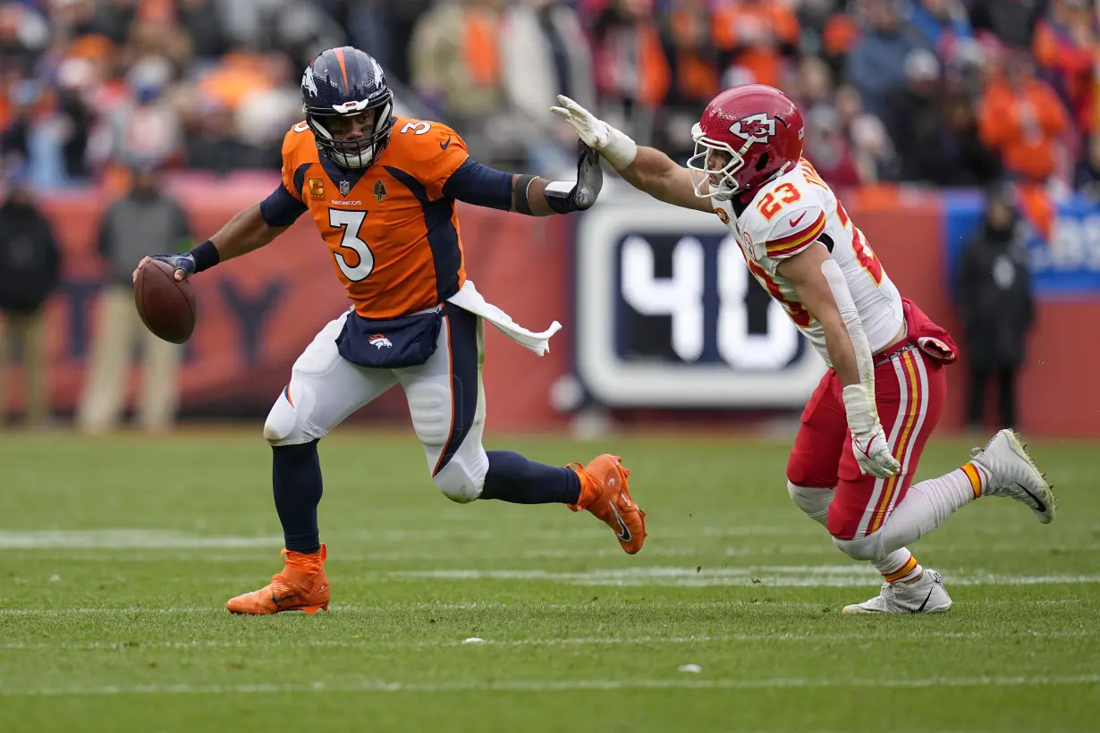 Wilson, Simmons lead Denver Broncos to first win over Chiefs since 2015 with a 24-9 thrashing