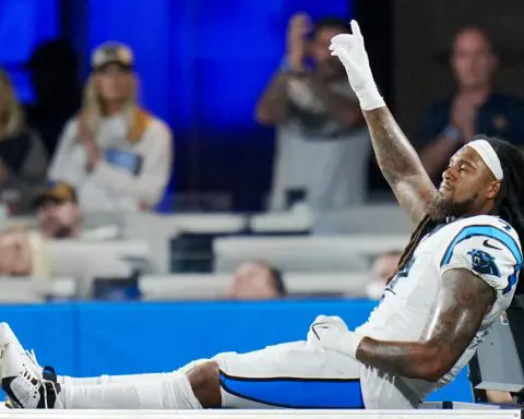 Panthers linebacker Shaq Thompson expected to miss remainder of season with broken right leg