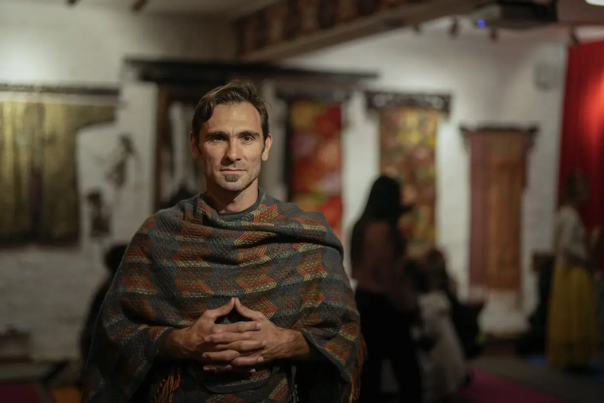 In the pope’s homeland, more Argentines are seeking spiritual answers beyond the church