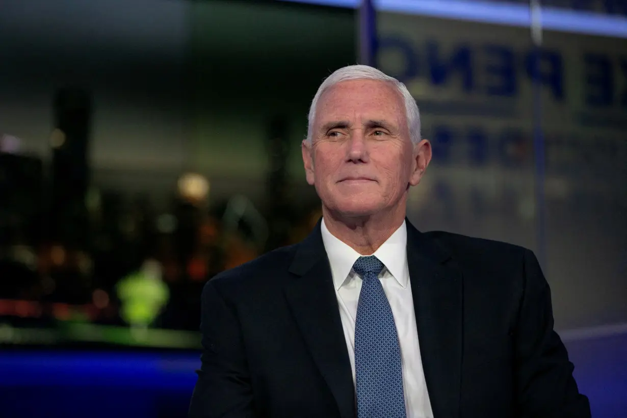 FILE PHOTO: Republican presidential candidate Mike Pence participates in a town hall event in Chicago