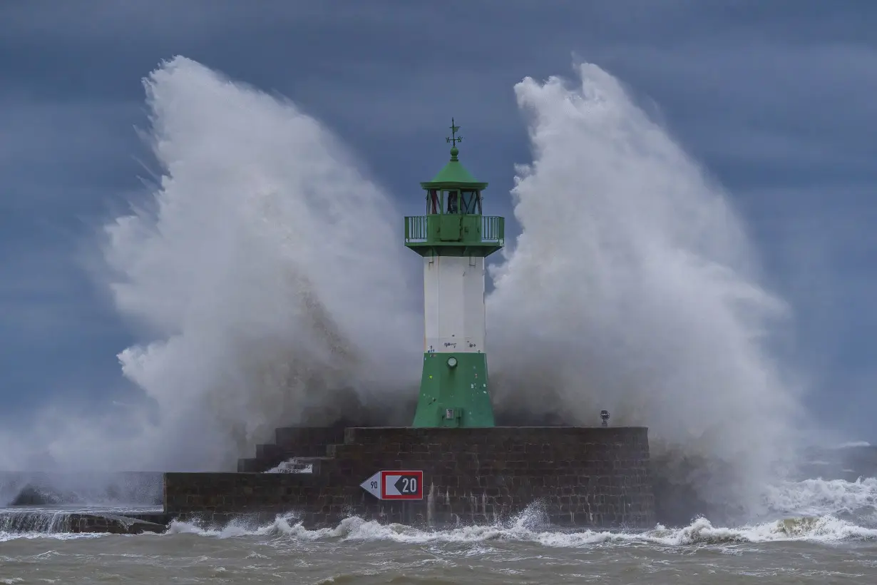 Gale-force winds and floods strike northern Europe. At least 3 people killed in the UK