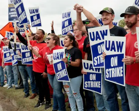 Ford workers to return to work as UAW turns to GM, Stellantis