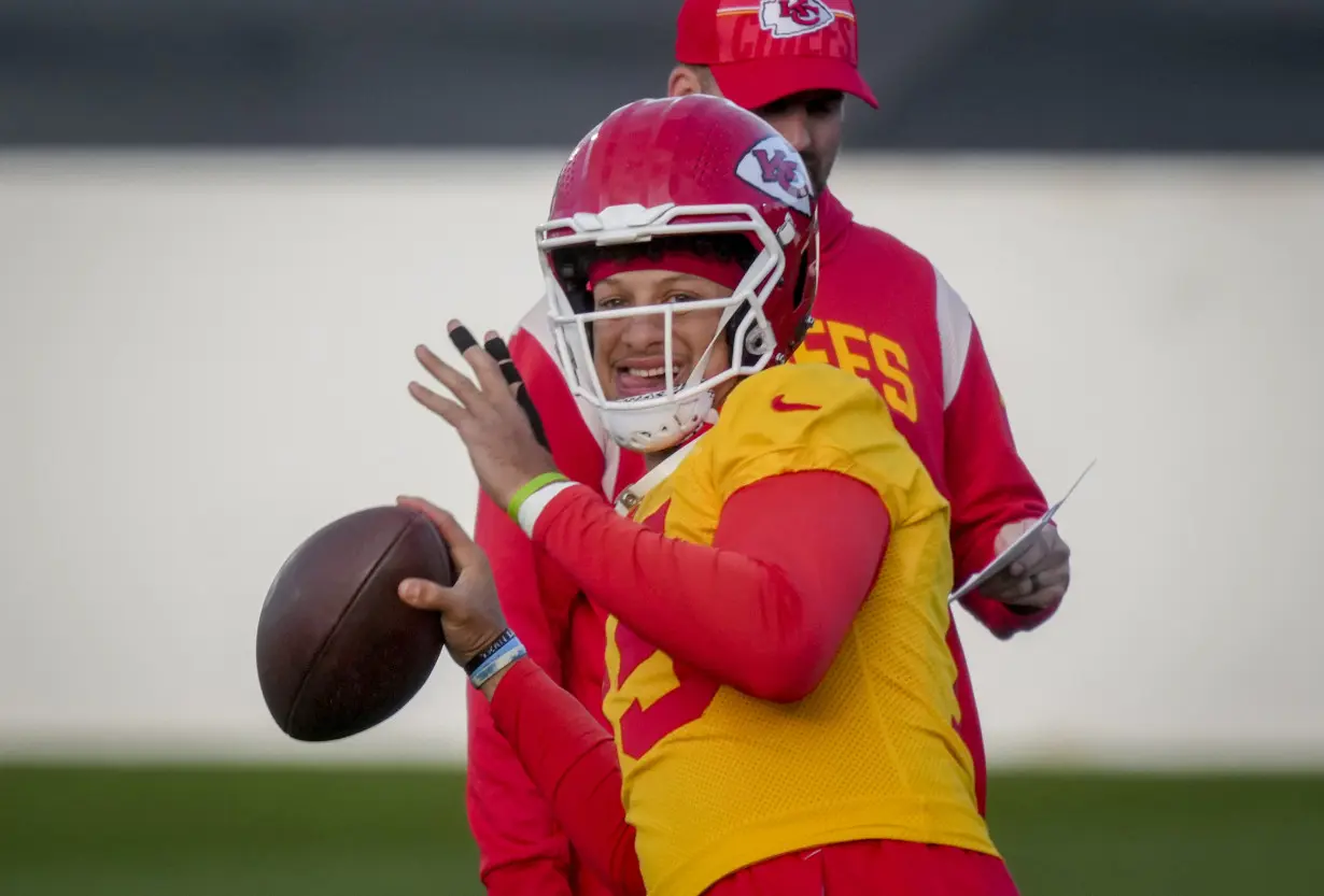 Patrick Mahomes feels 'perfectly fine' after illness, says he's set for Europe debut versus Dolphins