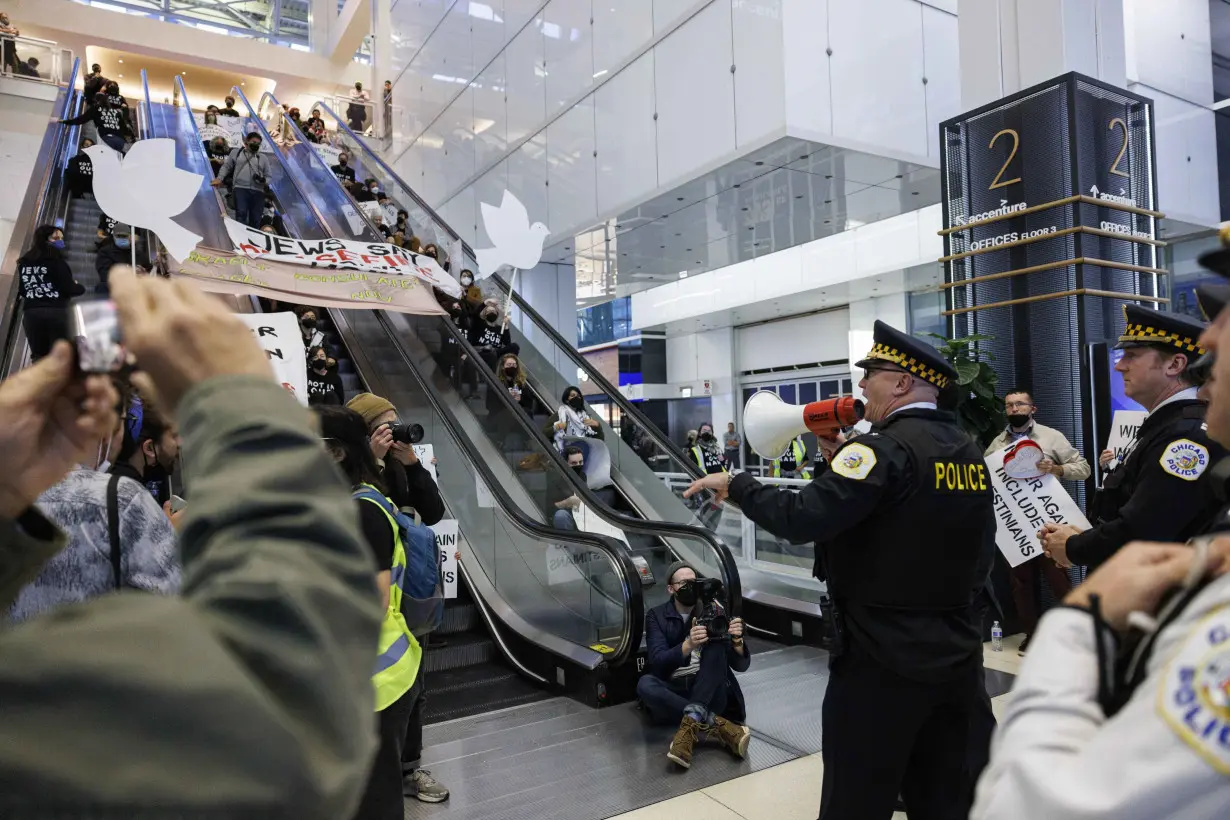 Jewish protesters and allies block Israeli consulate in Chicago, demanding a cease-fire in Gaza