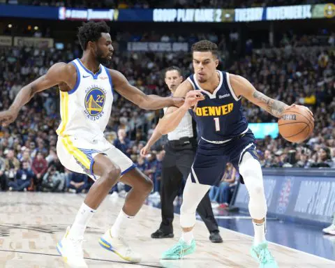 Exhausted Jokic scores 35 points, Nuggets hold off Curry, Warriors 108-105