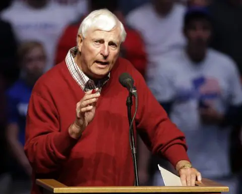 Innovative motion offense a trademark of Bob Knight's legacy