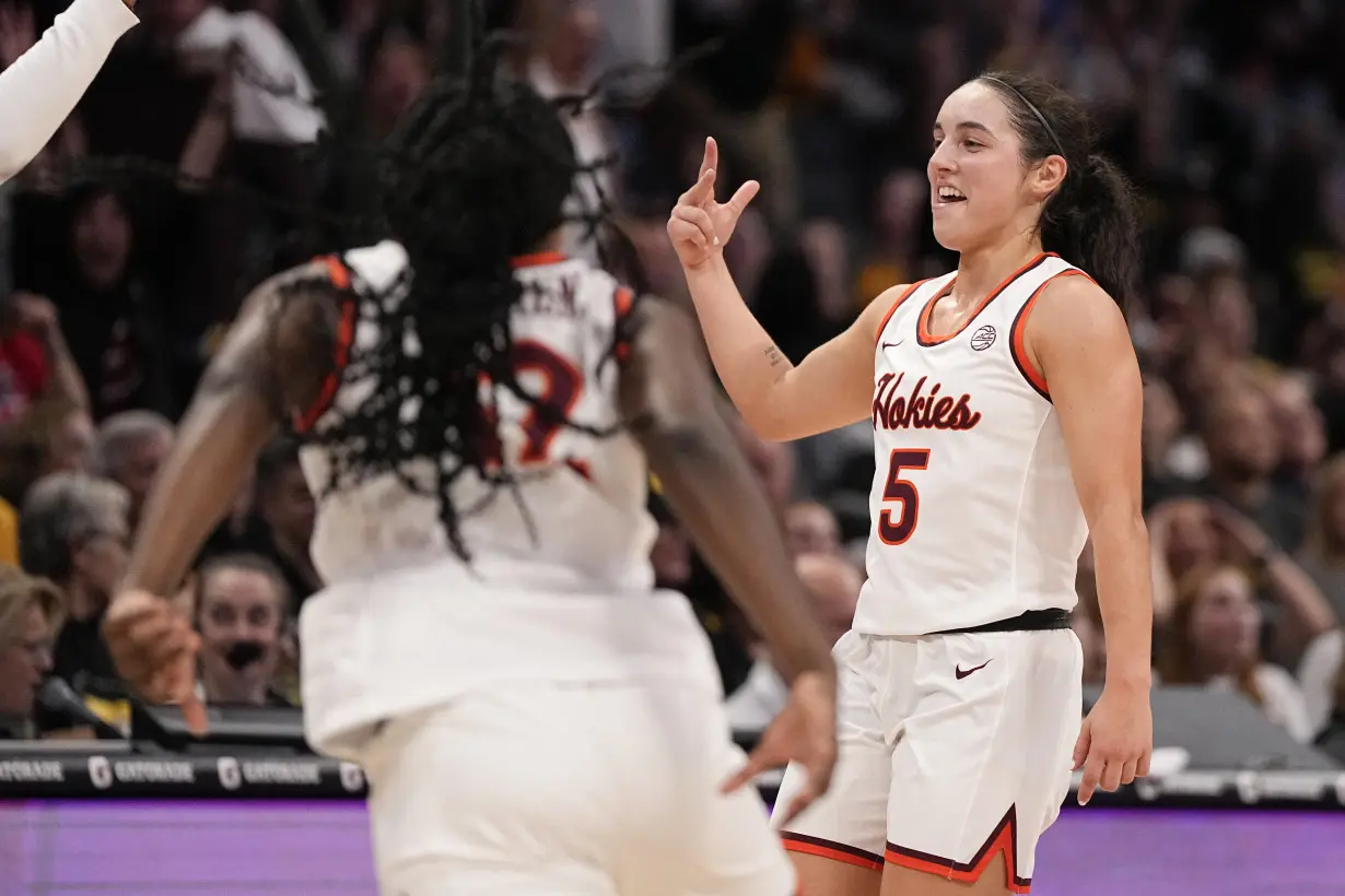 Caitlin Clark scores 44 points as No. 3 Iowa holds off No. 8 Virginia Tech in neutral site game