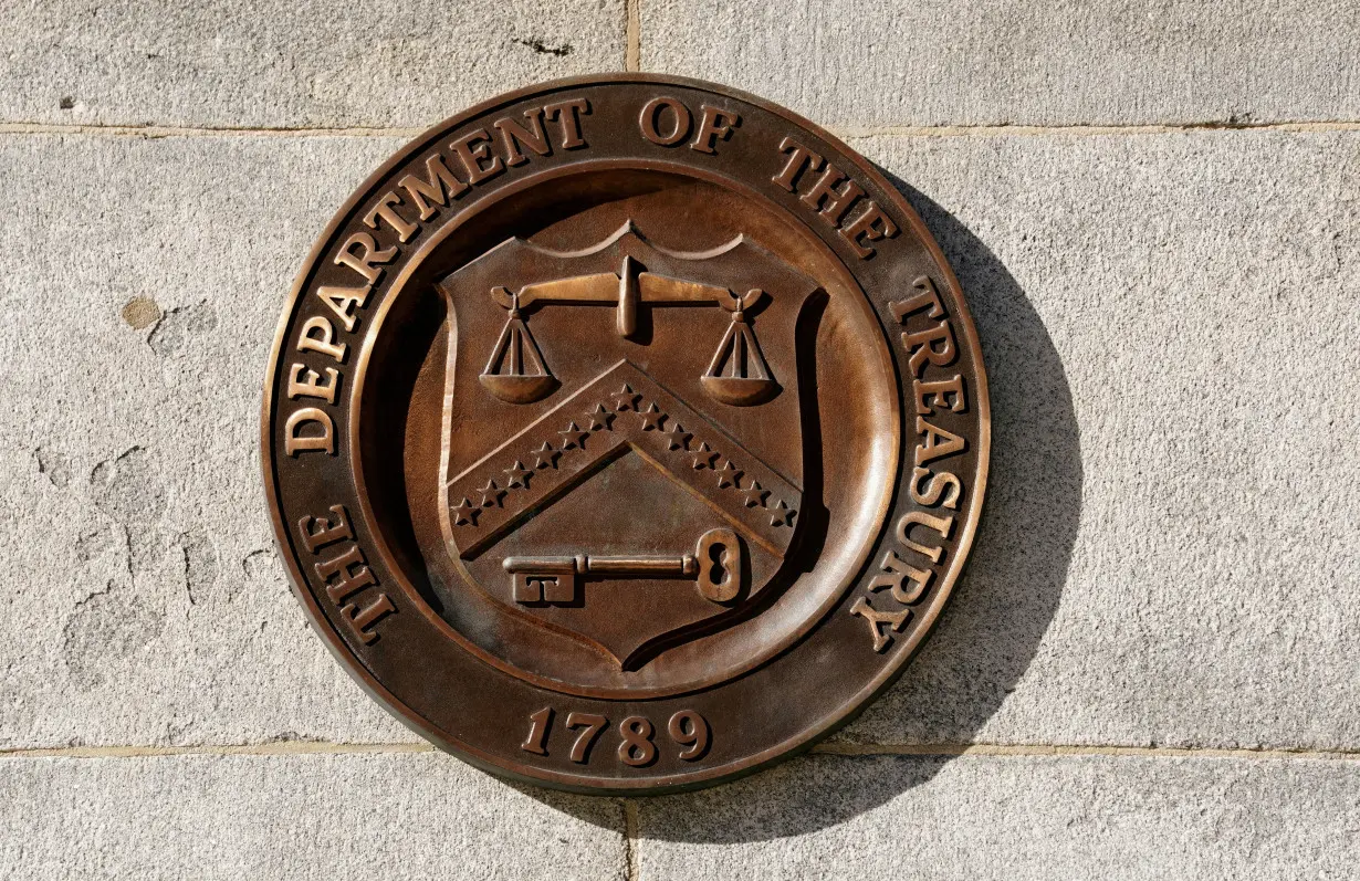 FILE PHOTO: FILE PHOTO: The U.S Treasury building in Washington.