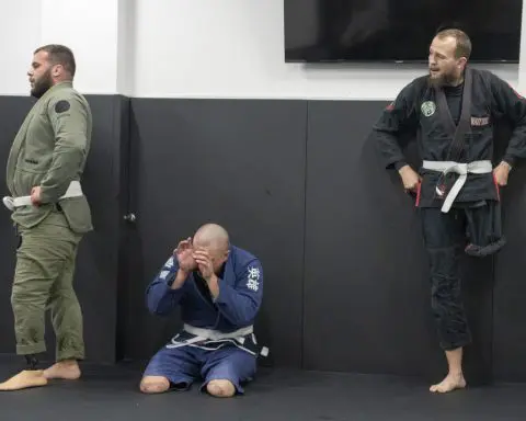 Ukrainian war veterans with amputated limbs find freedom in the practice of jiu-jitsu