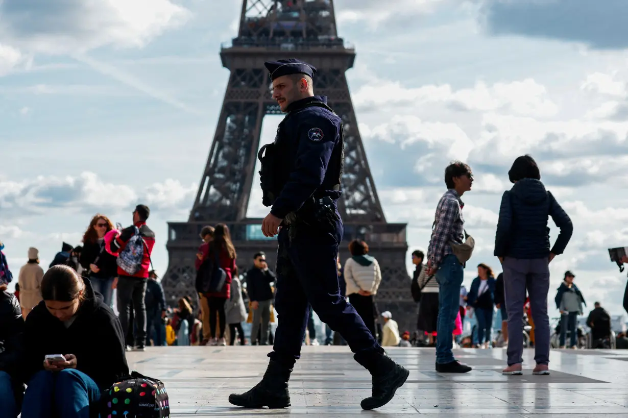 FILE PHOTO: France mobilises 7,000 troops for extra security patrols