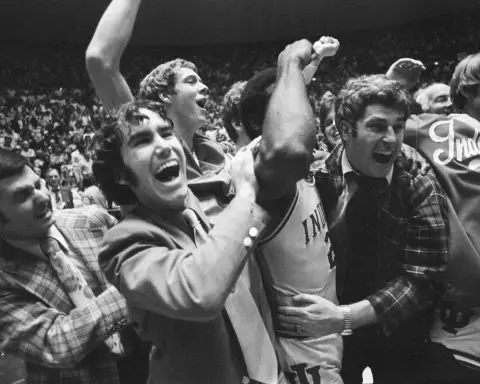 Bob Knight, Indiana’s combustible coaching giant, dies at age 83
