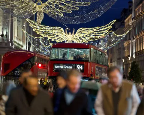 British economy flatlines in third quarter of the year, update shows ahead of budget statement