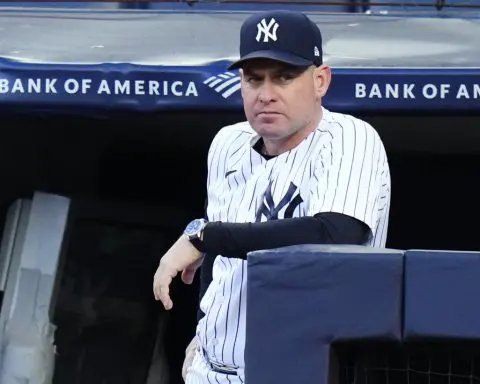 New York Mets hiring Yankees bench coach Carlos Mendoza as manager, AP source says