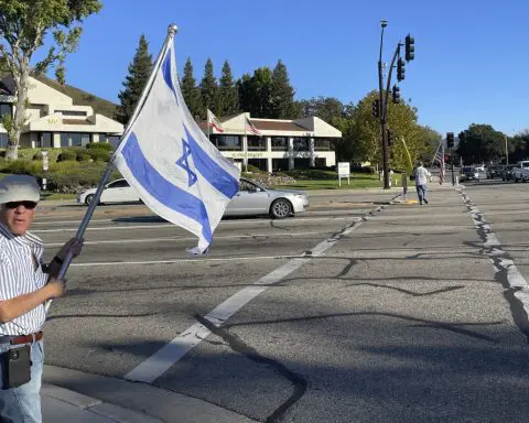 Man involved in confrontation with Jewish protester who died called 911, cooperated with police