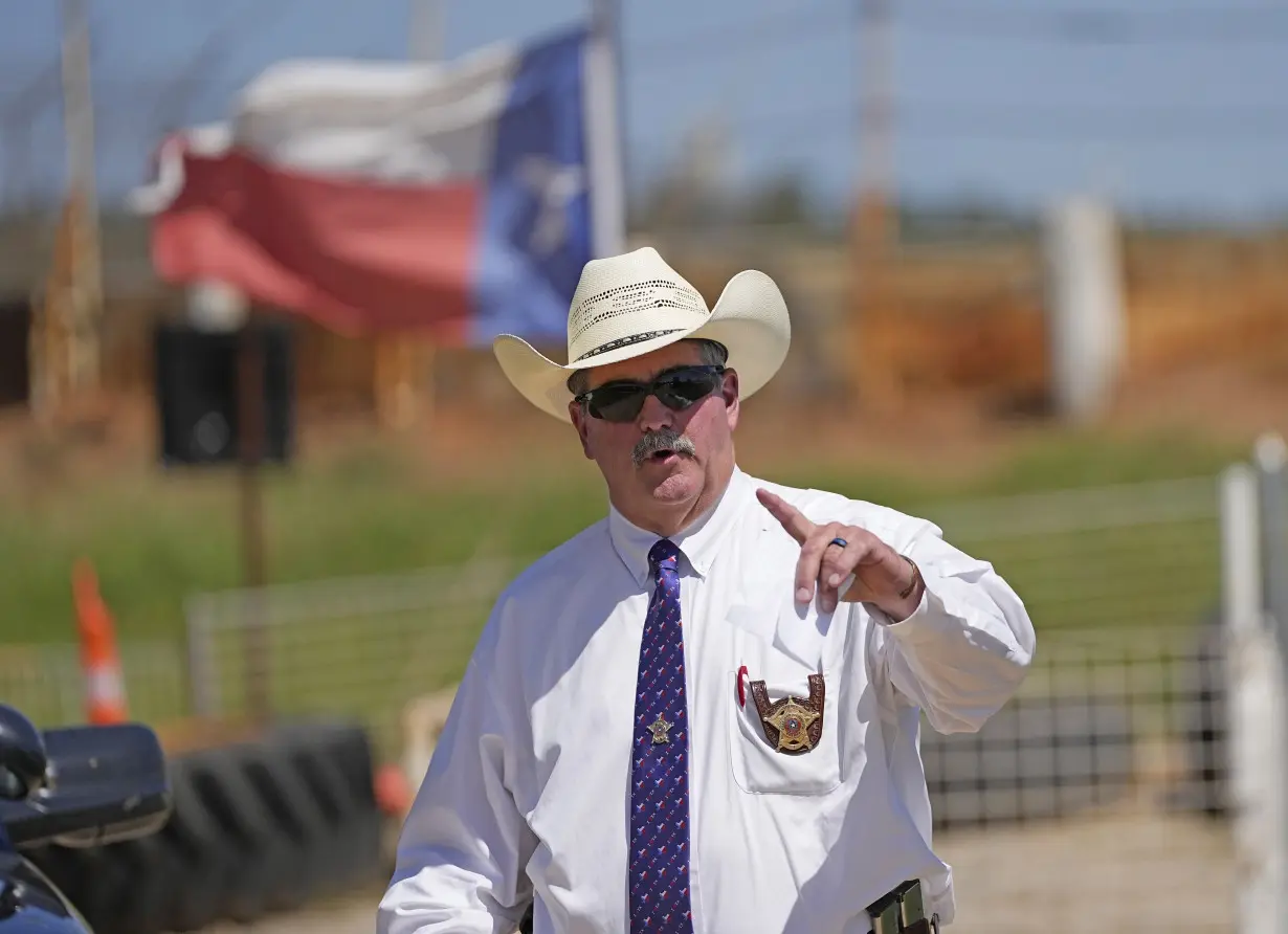 Texas-Sheriff-FBI Investigation