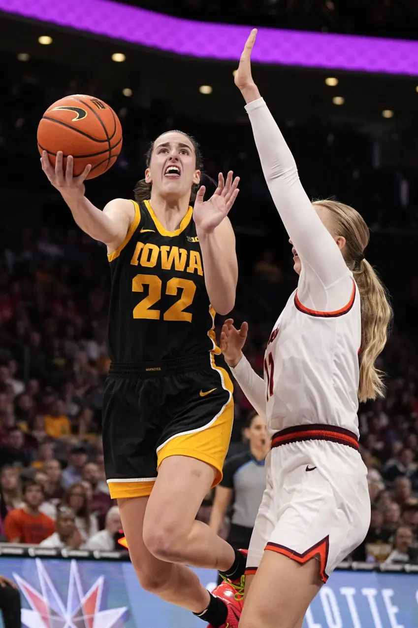 Caitlin Clark scores 44 points as No. 3 Iowa holds off No. 8 Virginia Tech in neutral site game