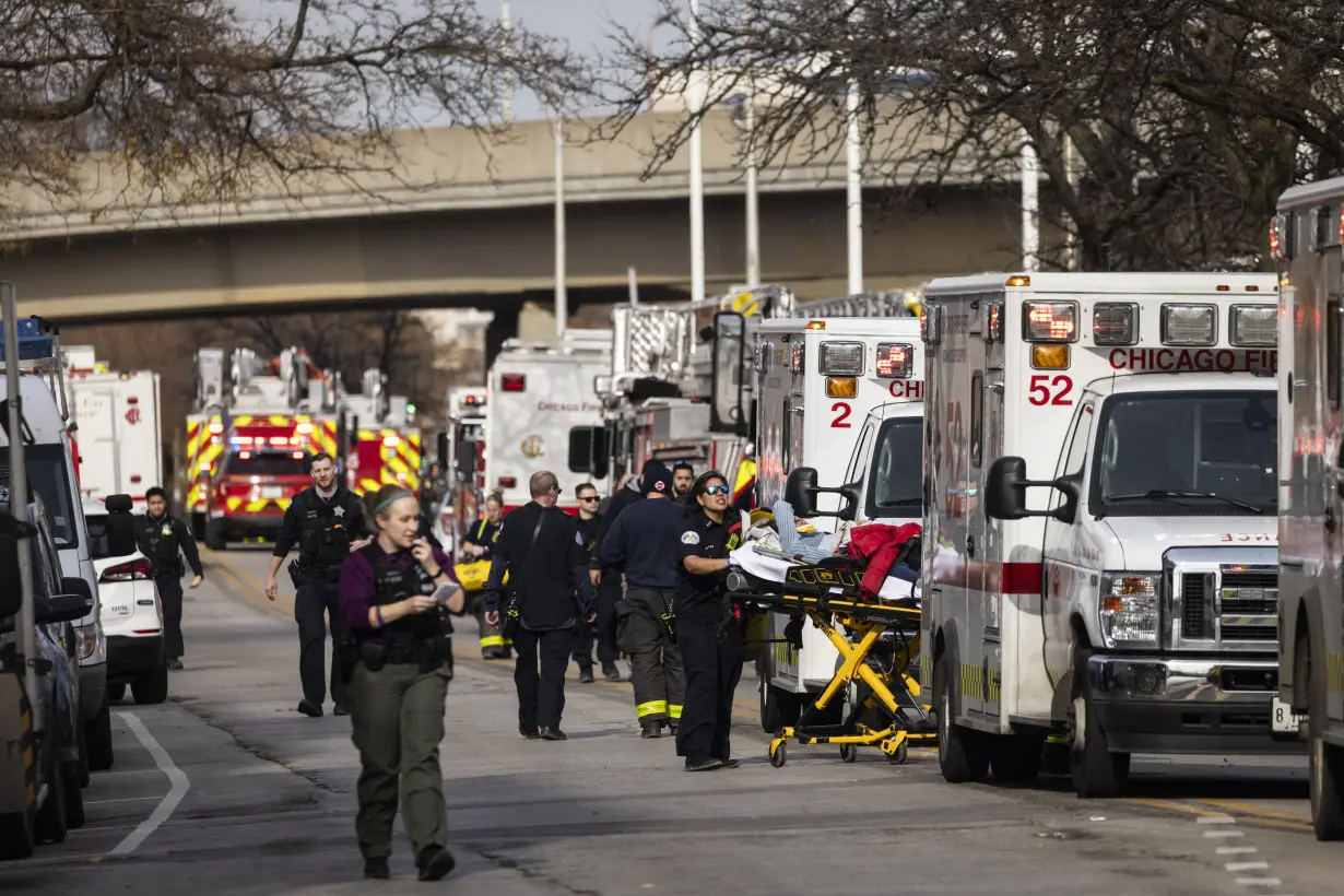 NTSB investigators focus on 'design problem' with braking system after Chicago commuter train crash