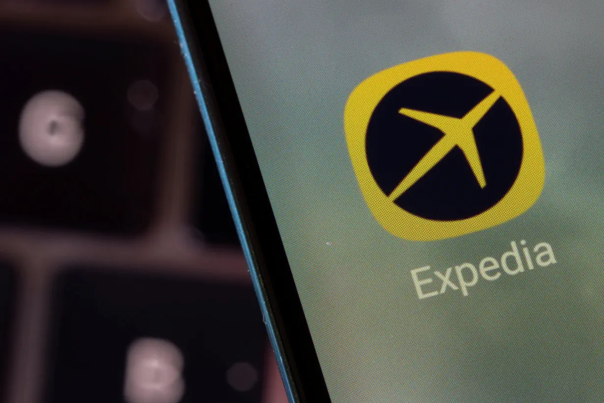 Illustration shows Expedia app