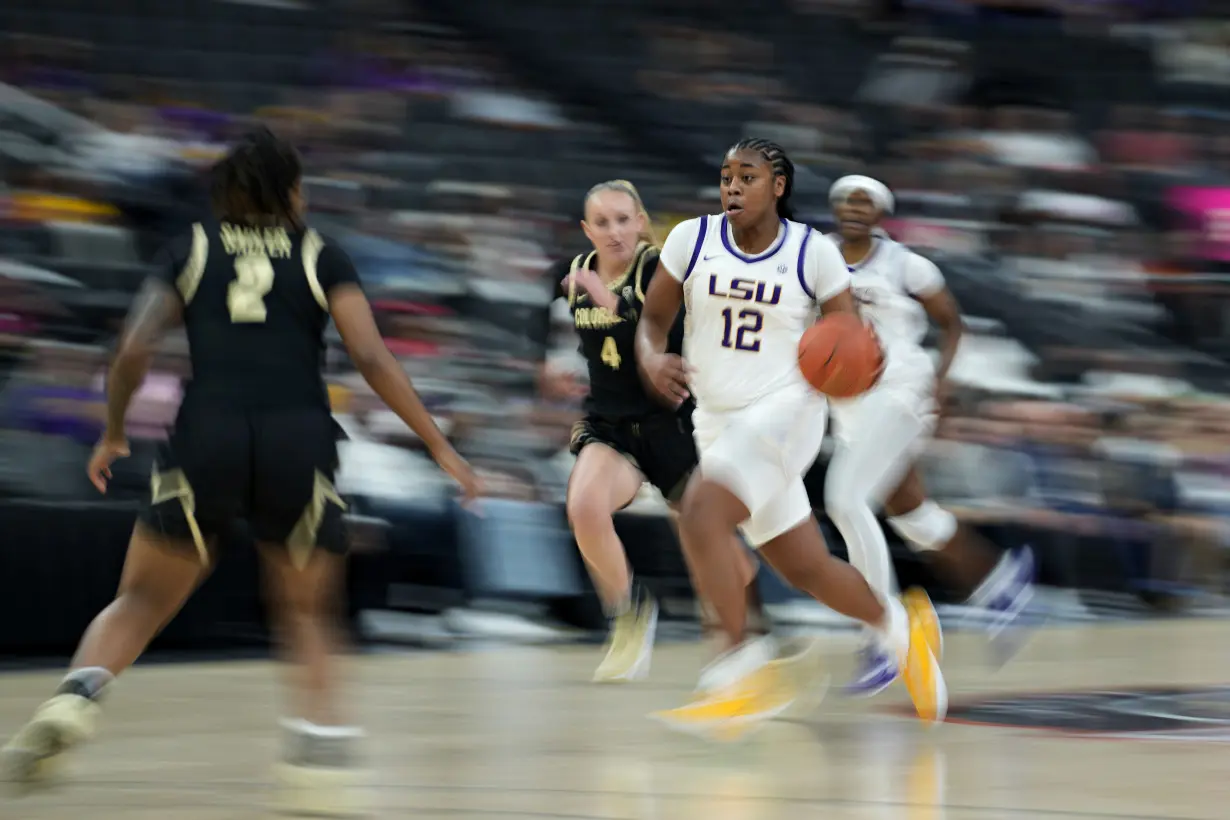 Defending national champion and No. 1 LSU falls 92-78 to No. 20 Colorado in season opener