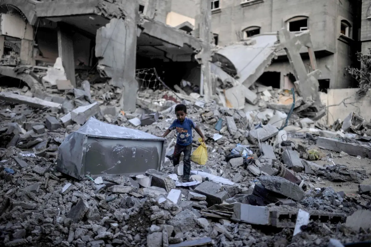 What is the rule of proportionality, and is it being observed in the Israeli siege of Gaza?