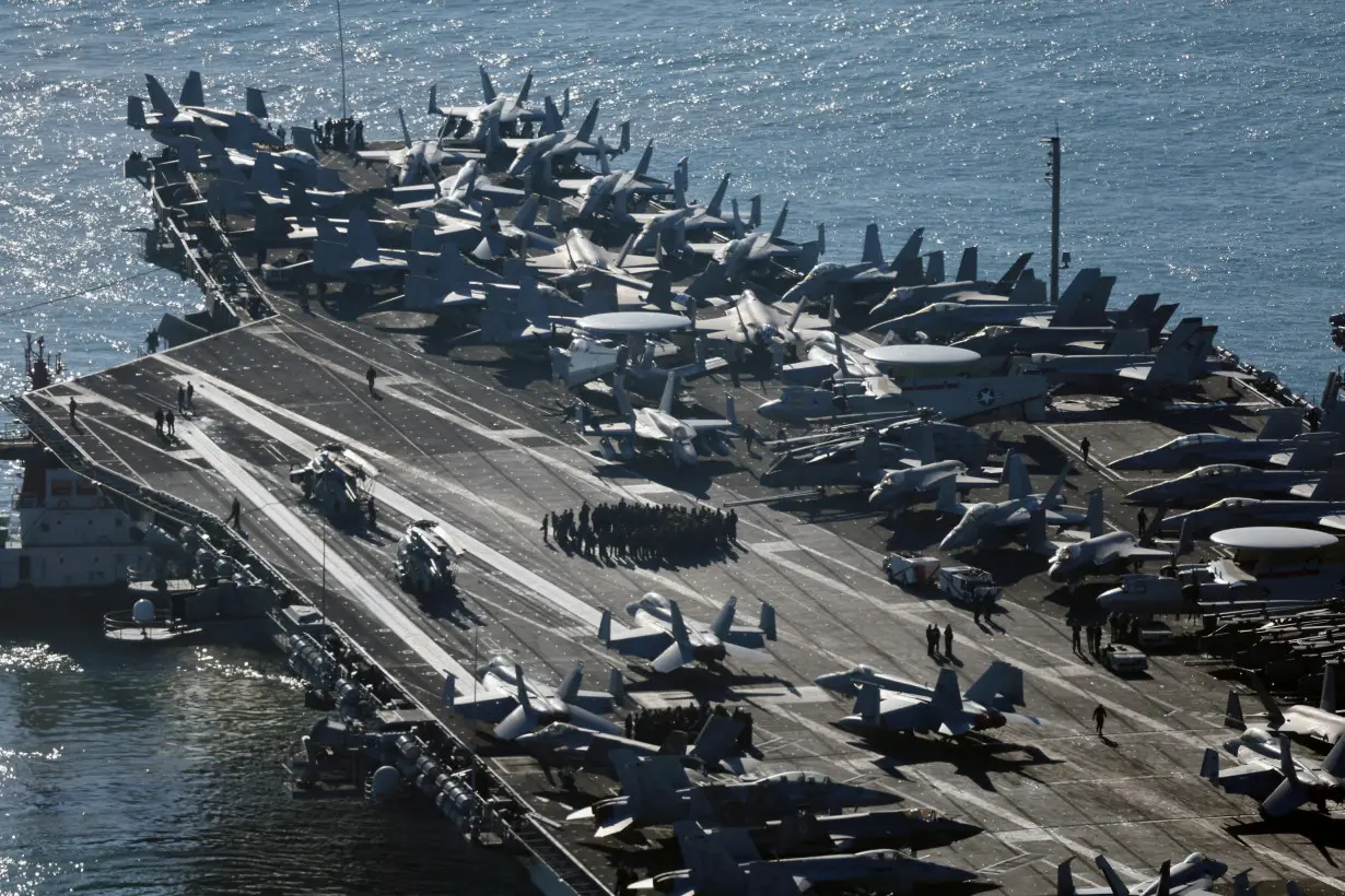 US aircraft carrier USS Carl Vinson arrives in South Korea port