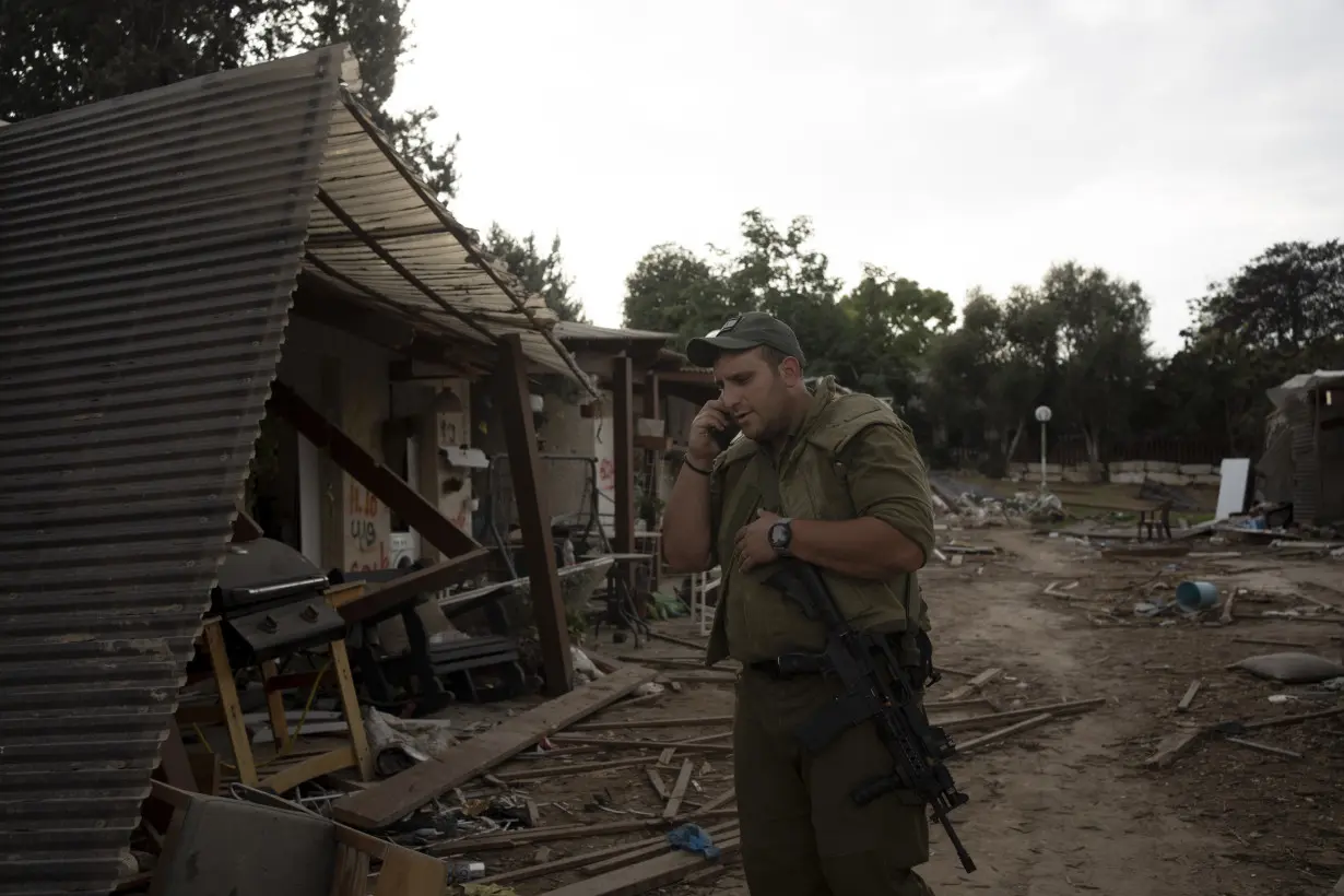 GOP hopeful Chris Christie visits Israel, says the US must show solidarity in war against Hamas