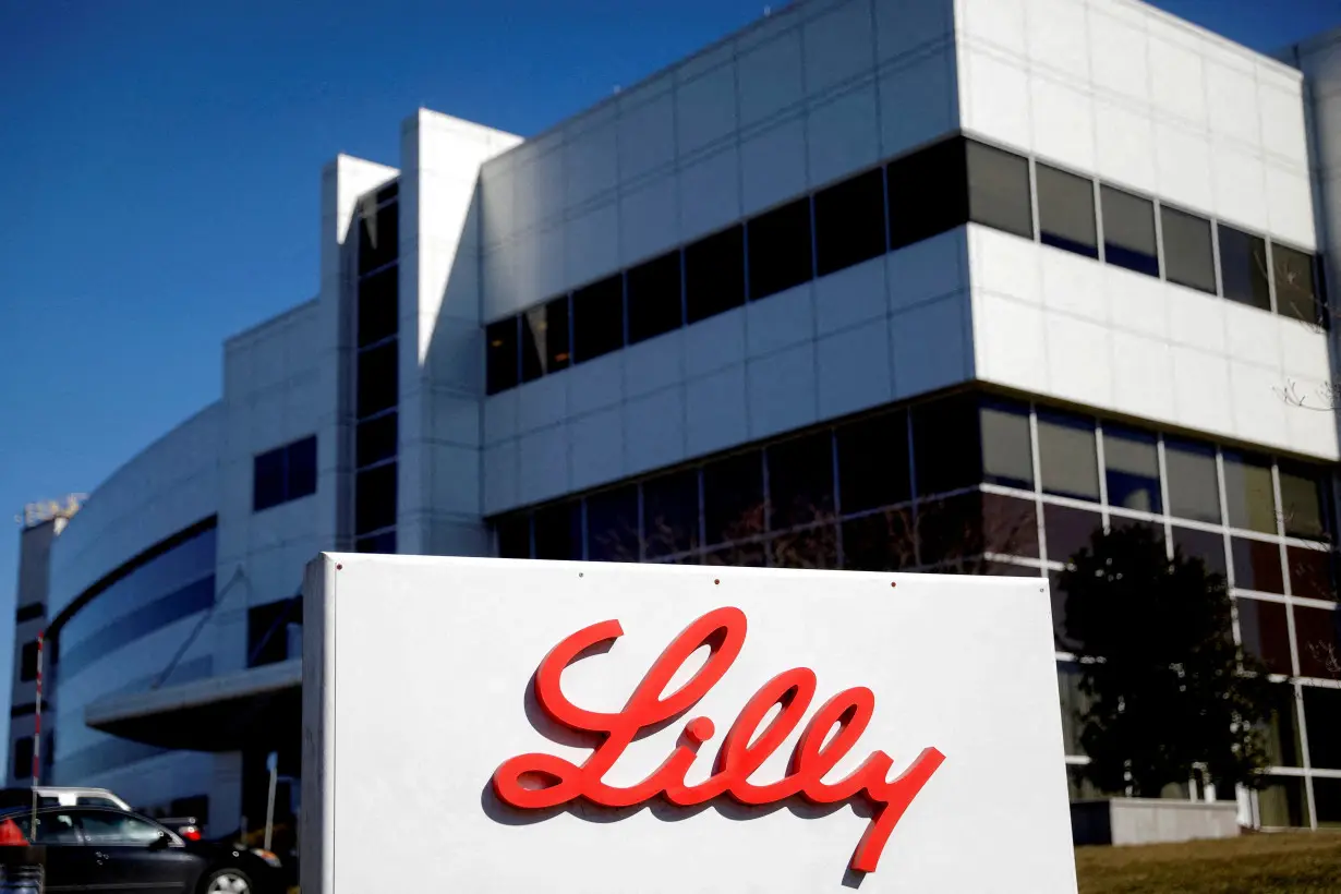 FILE PHOTO: An Eli Lilly and Company pharmaceutical manufacturing plant is pictured in Branchburg, New Jersey