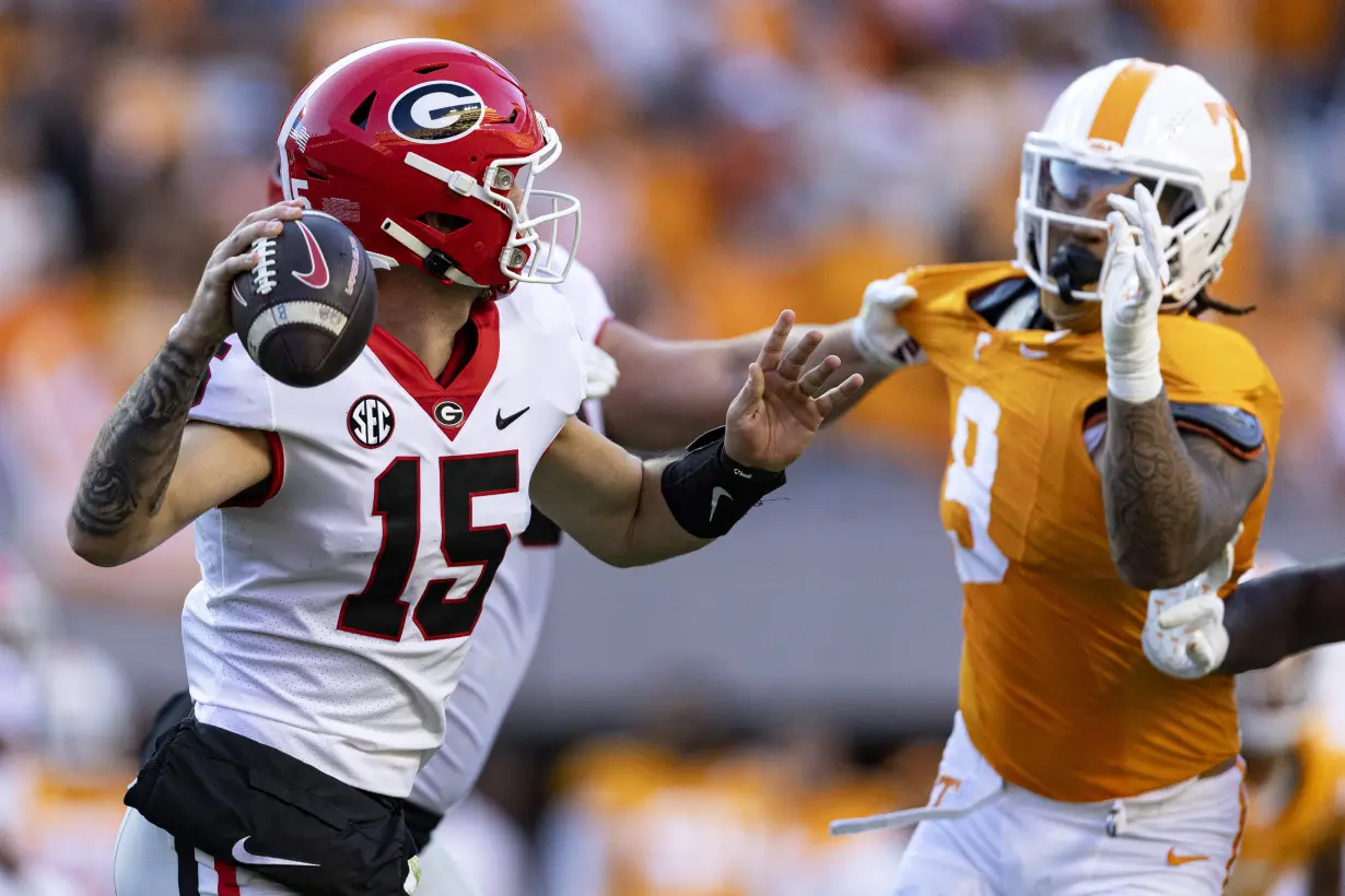 Georgia's Beck, Alabama's Milroe lead teams to SEC title game after replacing big-name QBs