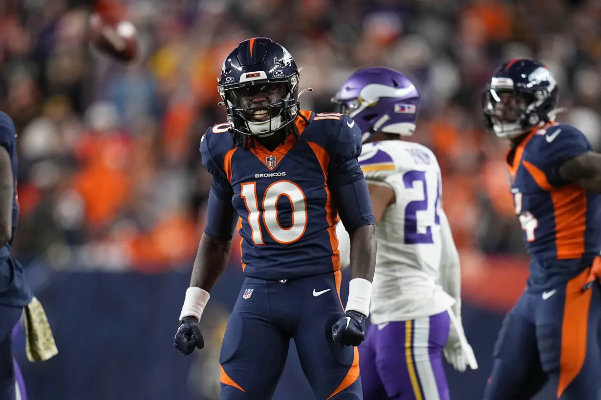 Vikings Broncos Football