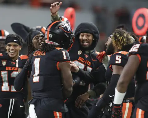 Oregon State, Washington State working to keep Pac-12 open, align with Mountain West, AP sources say