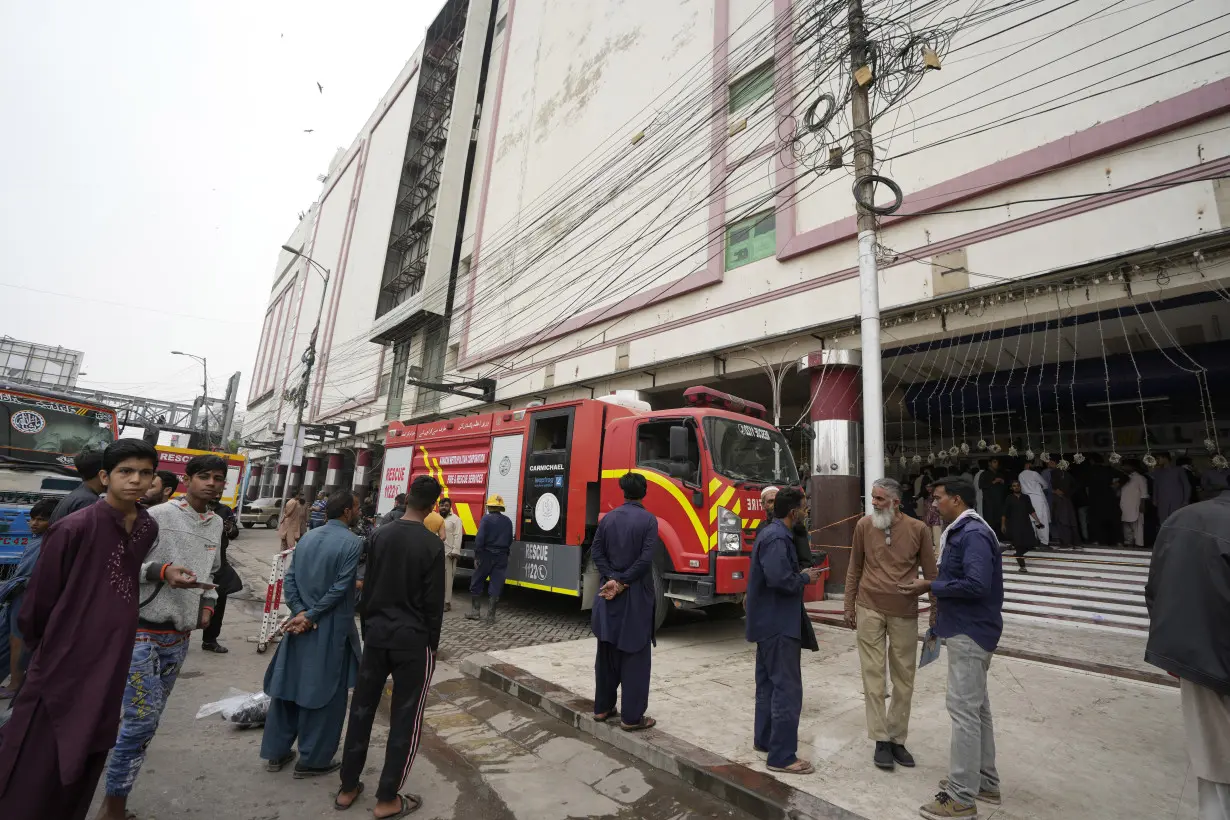 Pakistani shopping mall blaze kills at least 10 people and injures 22 others