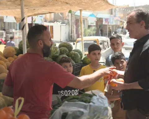 Bob Woodruff returns to Iraq roadside where bomb nearly killed him 17 years ago