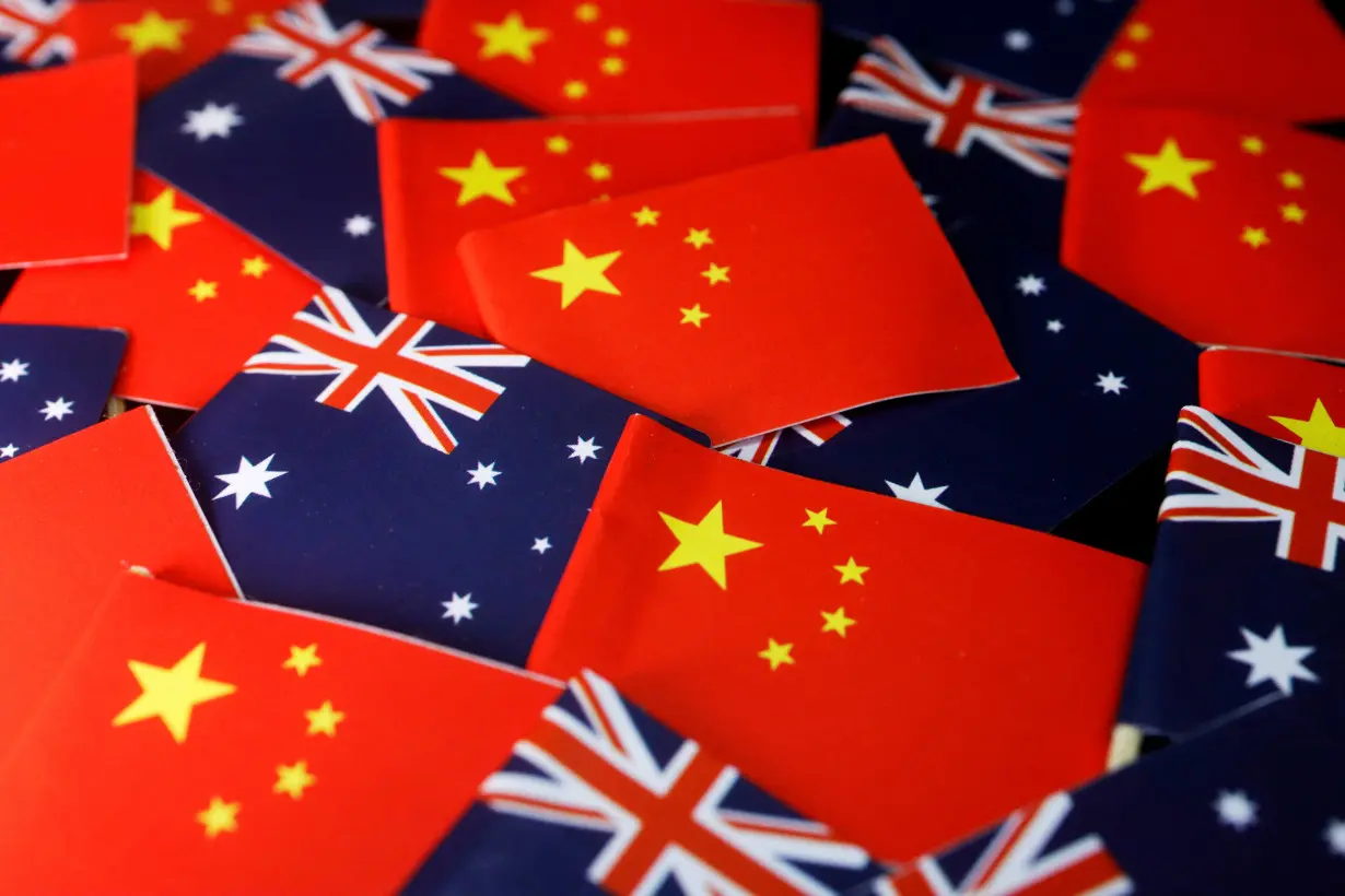 Illustration picture of Australian and Chinese flags