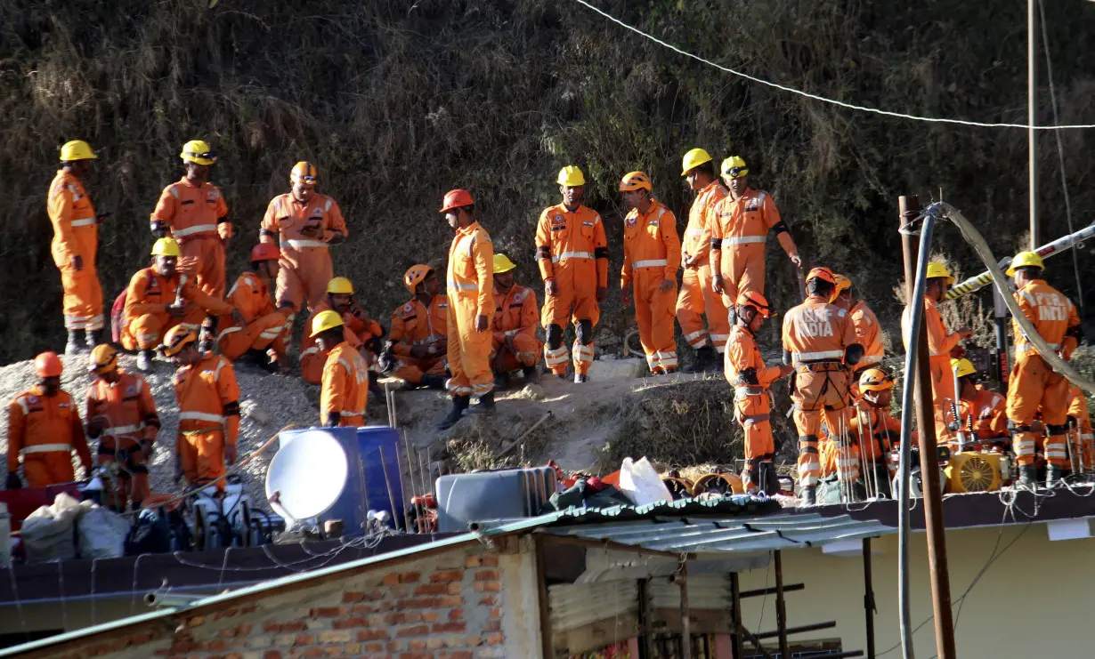 India Tunnel Collapse Explainer