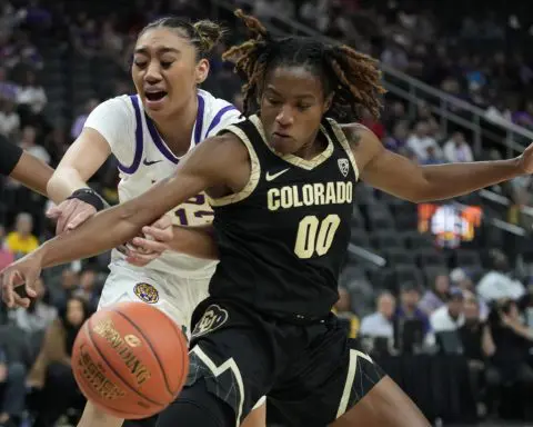 Defending national champion and No. 1 LSU falls 92-78 to No. 20 Colorado in season opener