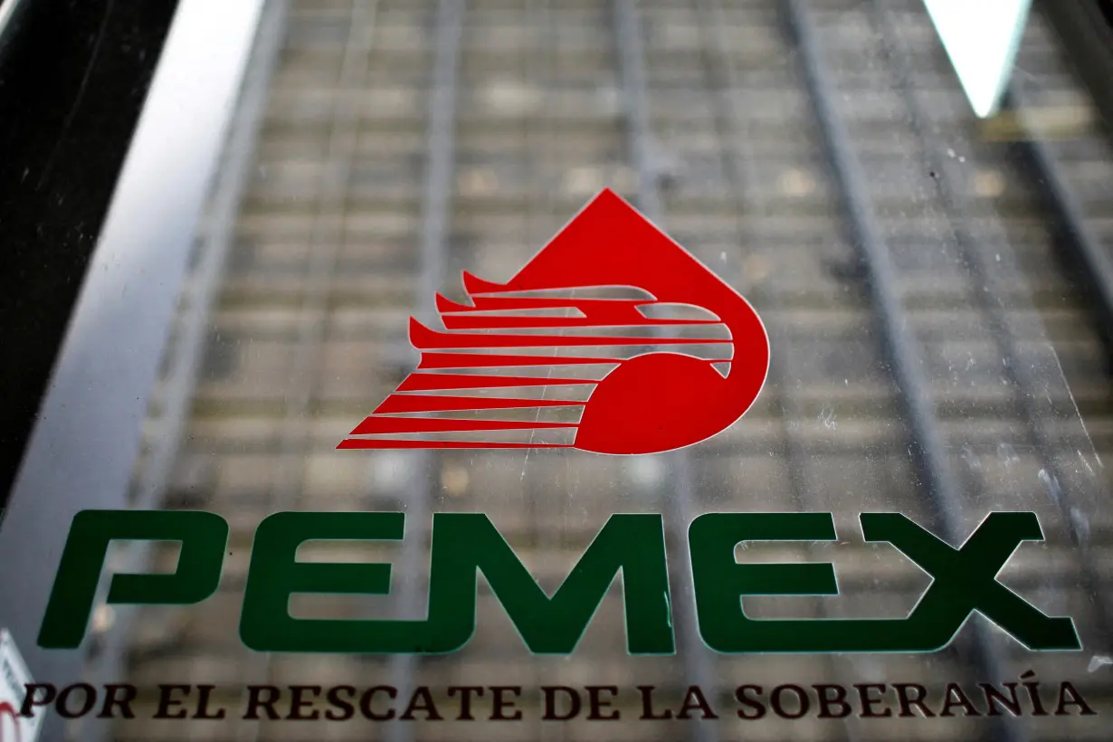 FILE PHOTO: The logo of Petroleos Mexicanos (Pemex) is pictured at the company's headquarters in Mexico City