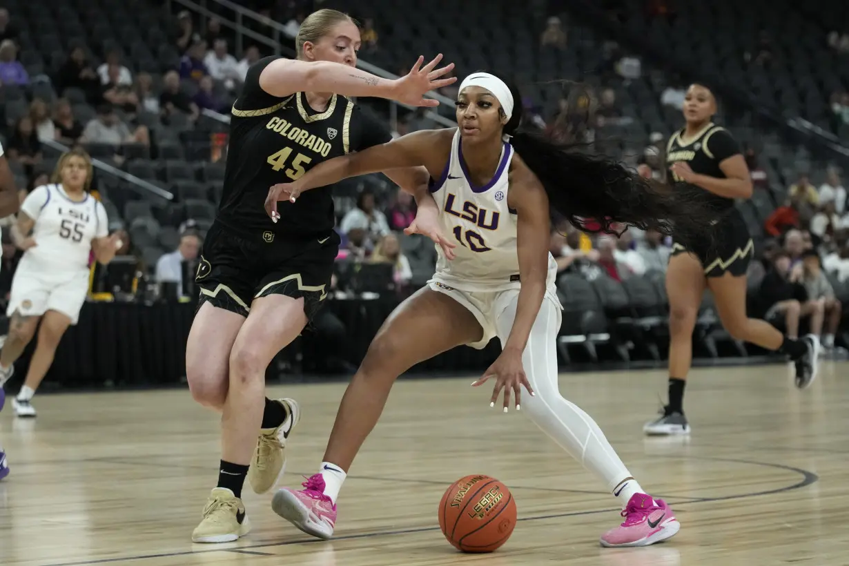 Defending national champion and No. 1 LSU falls 92-78 to No. 20 Colorado in season opener