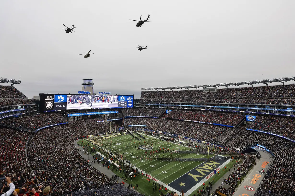 Army holds on with goal-line stand in final seconds, beats Navy 17-11