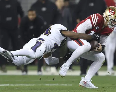 Lamar Jackson leads the Ravens past the 49ers 33-19 in a showdown of the top 2 teams