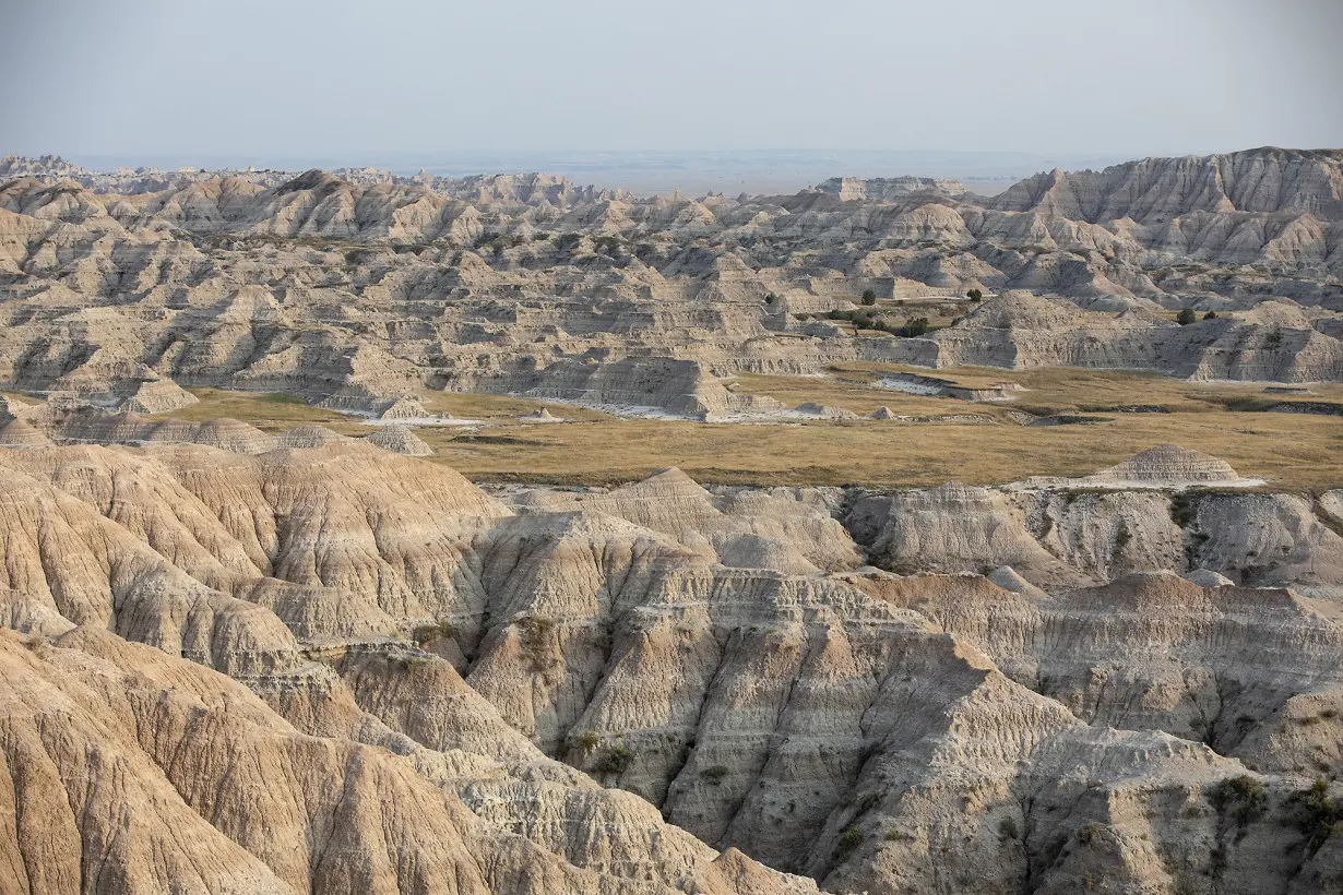 Pilots flying tourists over national parks face new rules. None are stricter than at Mount Rushmore