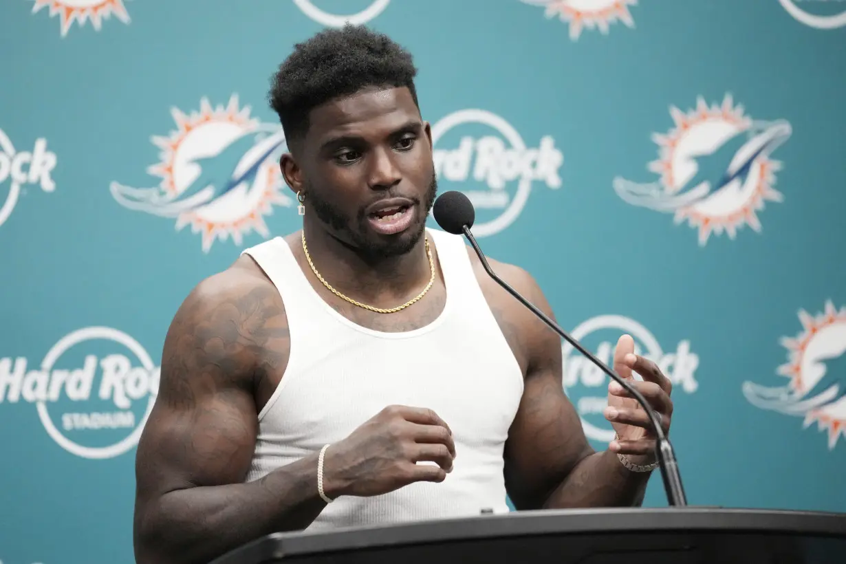 Tyreek Hill sidelined with ankle injury for most of Dolphins’ 28-27 loss to Titans on Monday night