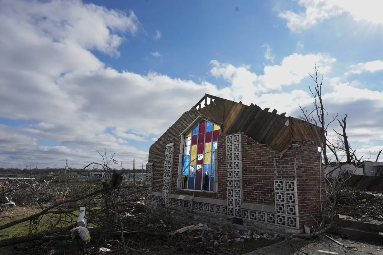 Tennessee residents clean up after severe weekend storms killed 6 people and damaged neighborhoods