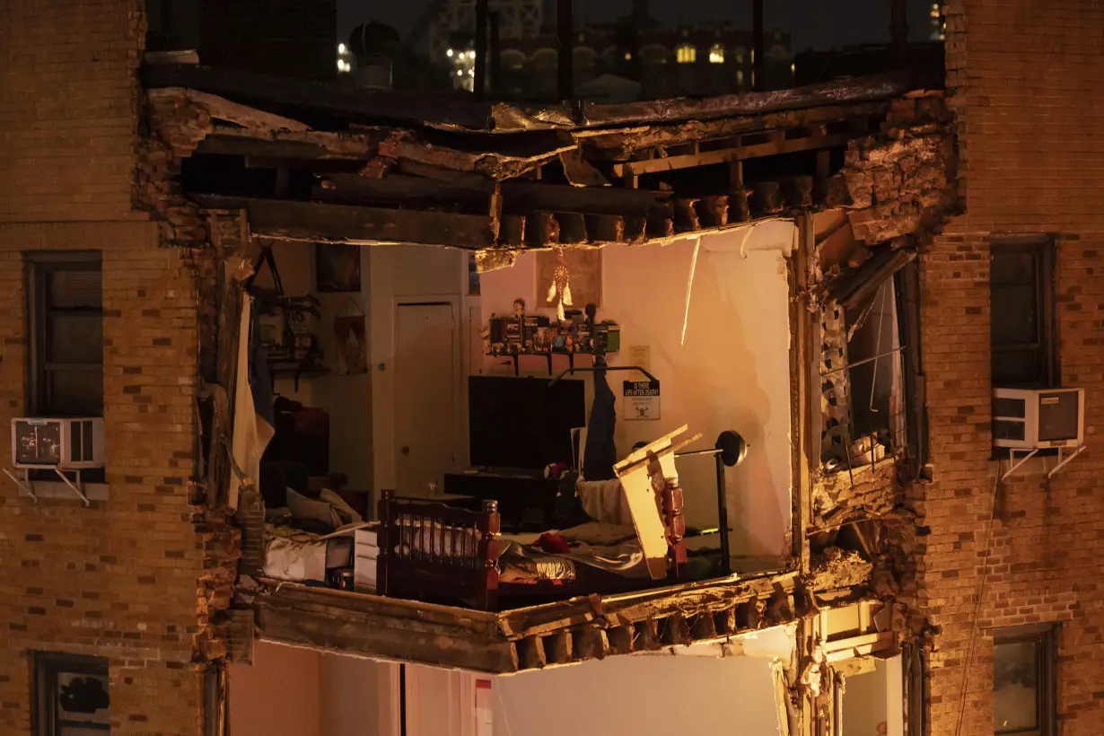 No victims found in huge debris pile after corner of Bronx apartment building collapses