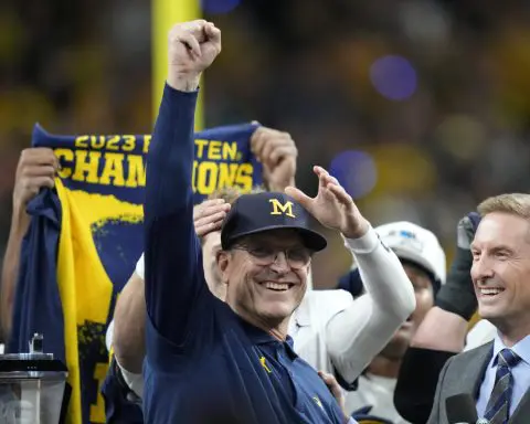 AP Top 25: Michigan is No. 1 for first time in 26 seasons, Georgia's streak on top ends at 24 weeks