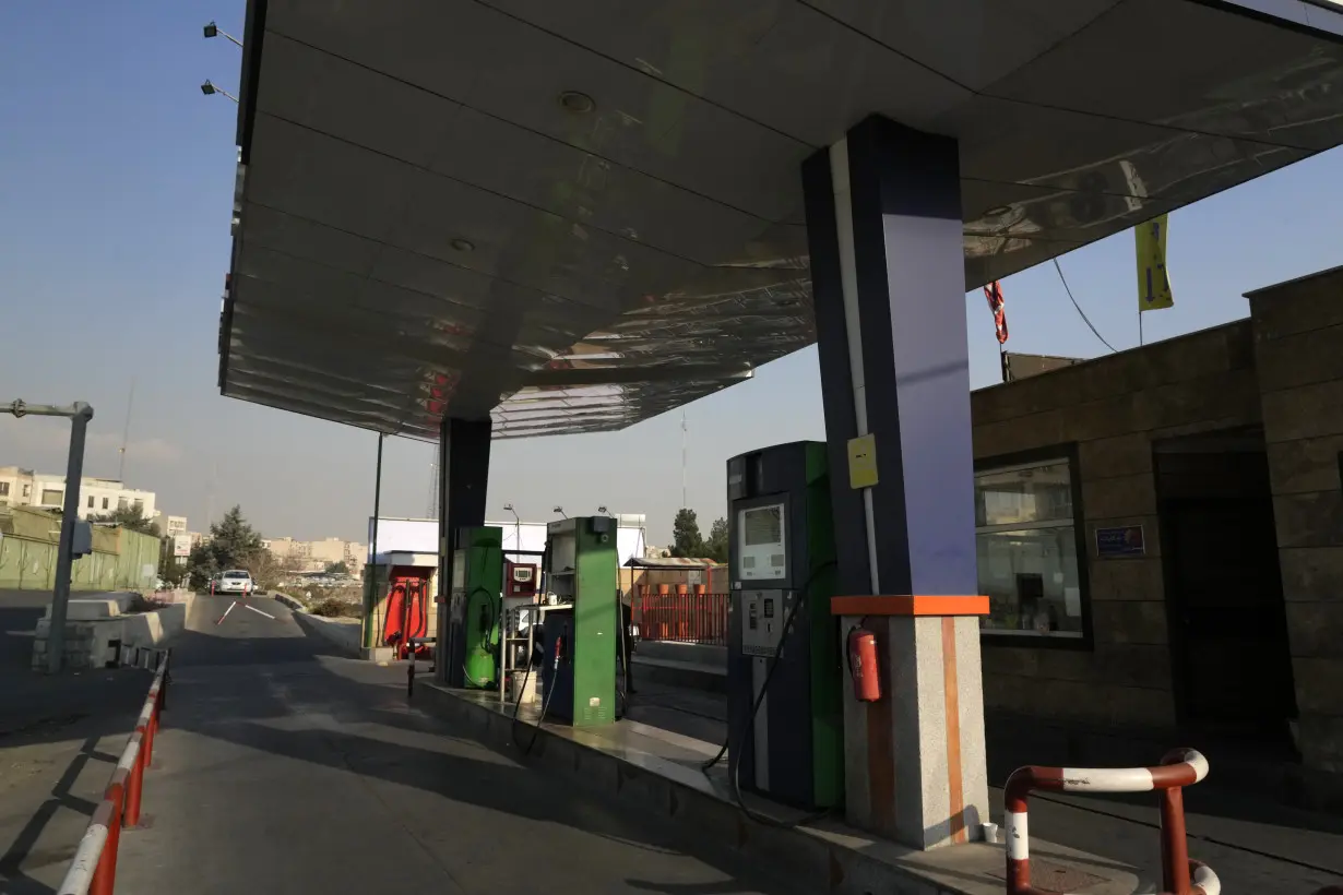 A suspected cyberattack paralyzes the majority of gas stations across Iran