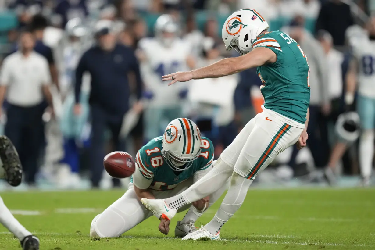 Dolphins nip Cowboys 22-20 on Jason Sanders' last-second field goal, secure playoff spot