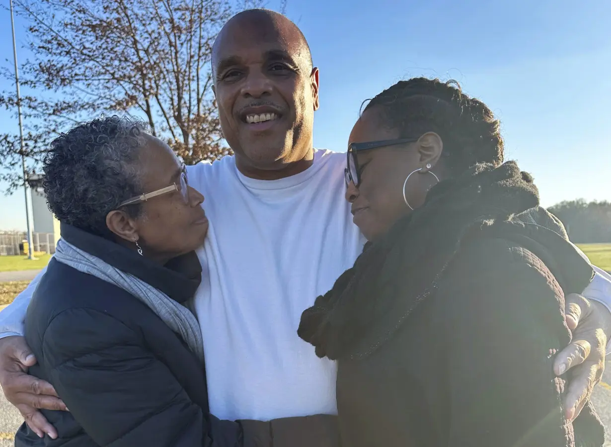 Judge vacates murder conviction of Chicago man wrongfully imprisoned for 35 years